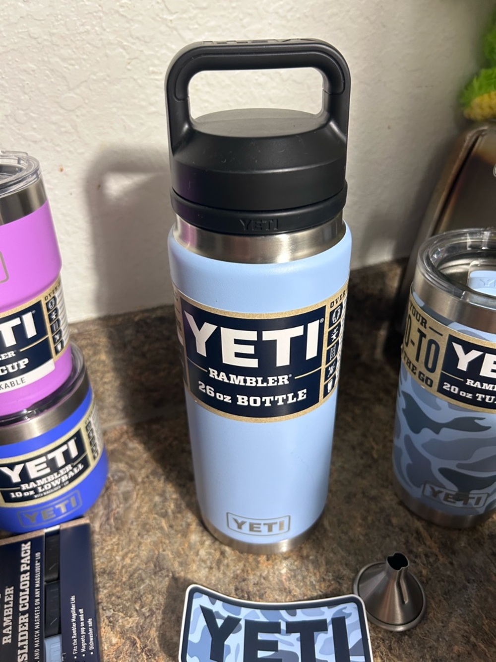 Yeti Rambler 26oz Bottle - Light Blue with Black Lid